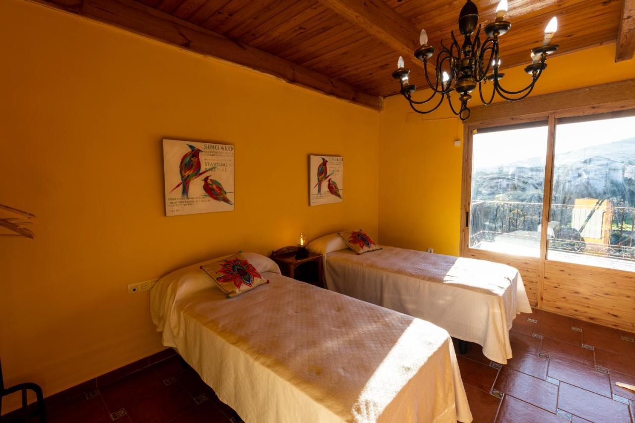 Casa Rural El Abeto Torre de Don Miguel Ngoại thất bức ảnh